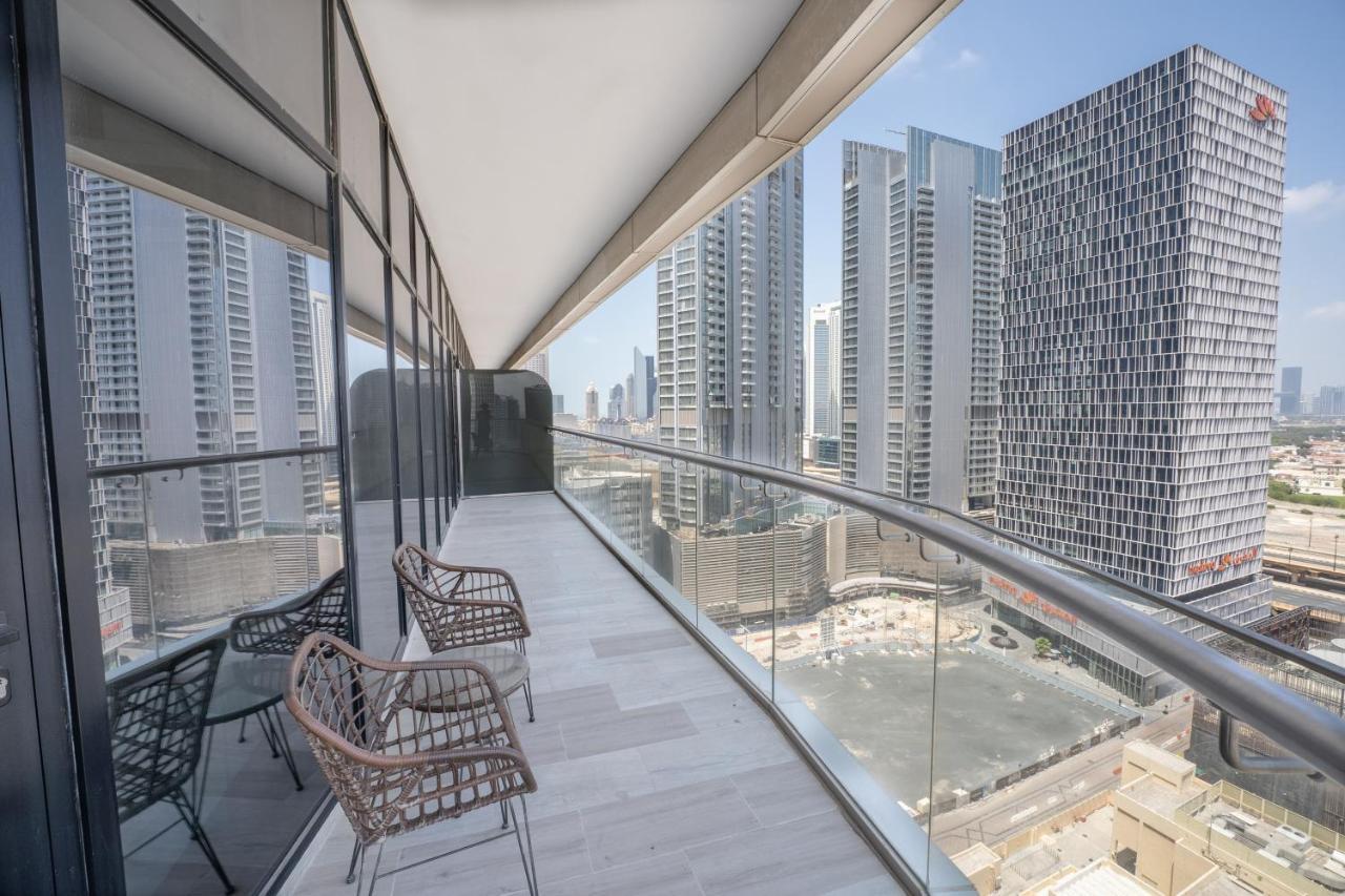 Fam Living - Rp Heights - 3 Mins Walk To Burj Khalifa & Dubai Mall Downtown Дубай Екстер'єр фото