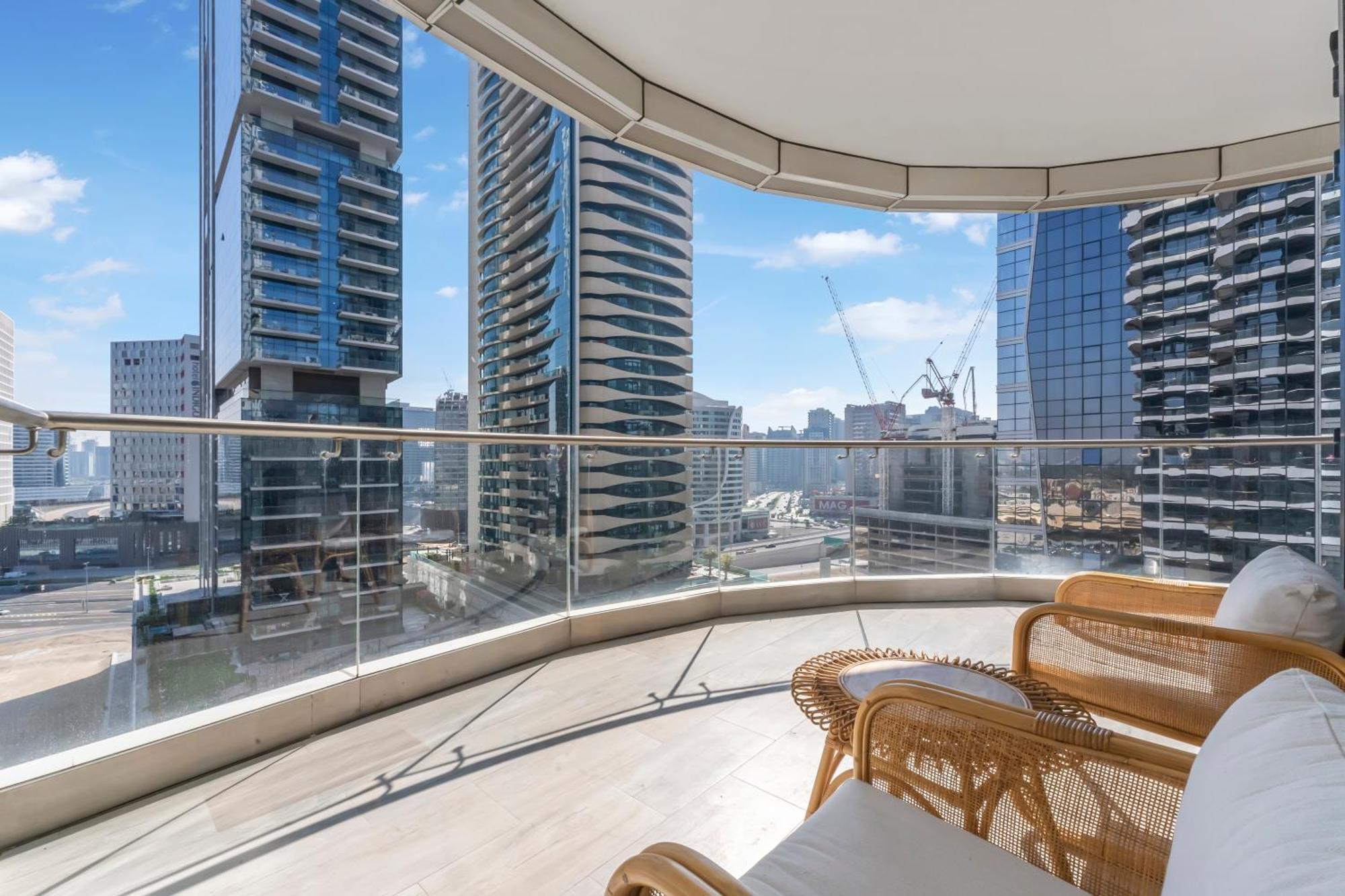 Fam Living - Rp Heights - 3 Mins Walk To Burj Khalifa & Dubai Mall Downtown Дубай Екстер'єр фото